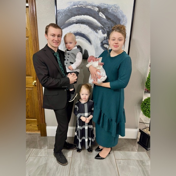 Meet your Posher, Cameron - Picture 2 of 9